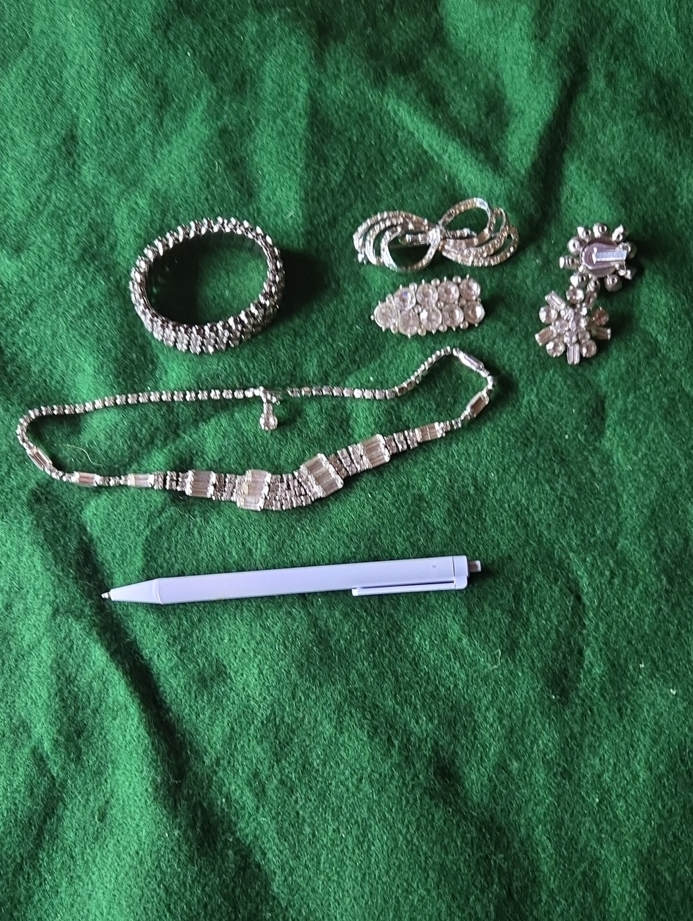 Costume jewelry set
